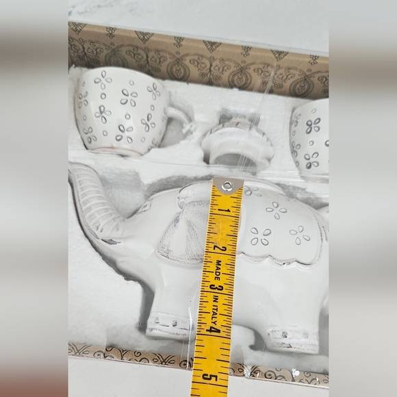 White Elephant Tea Set with Floral Design - Picture 5 of 8